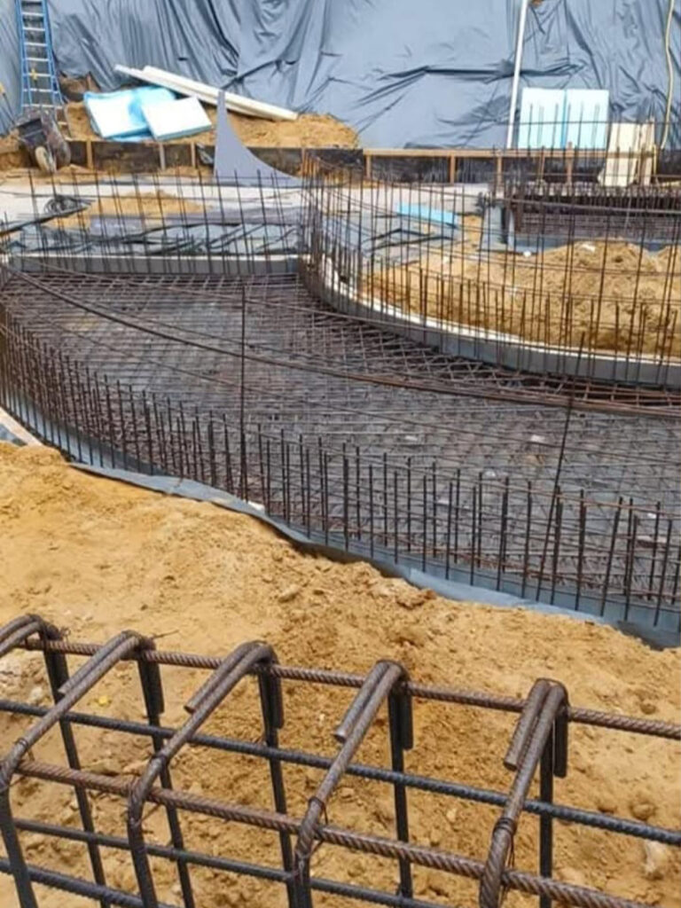 construction of circular foundation outdoor amphitheatre