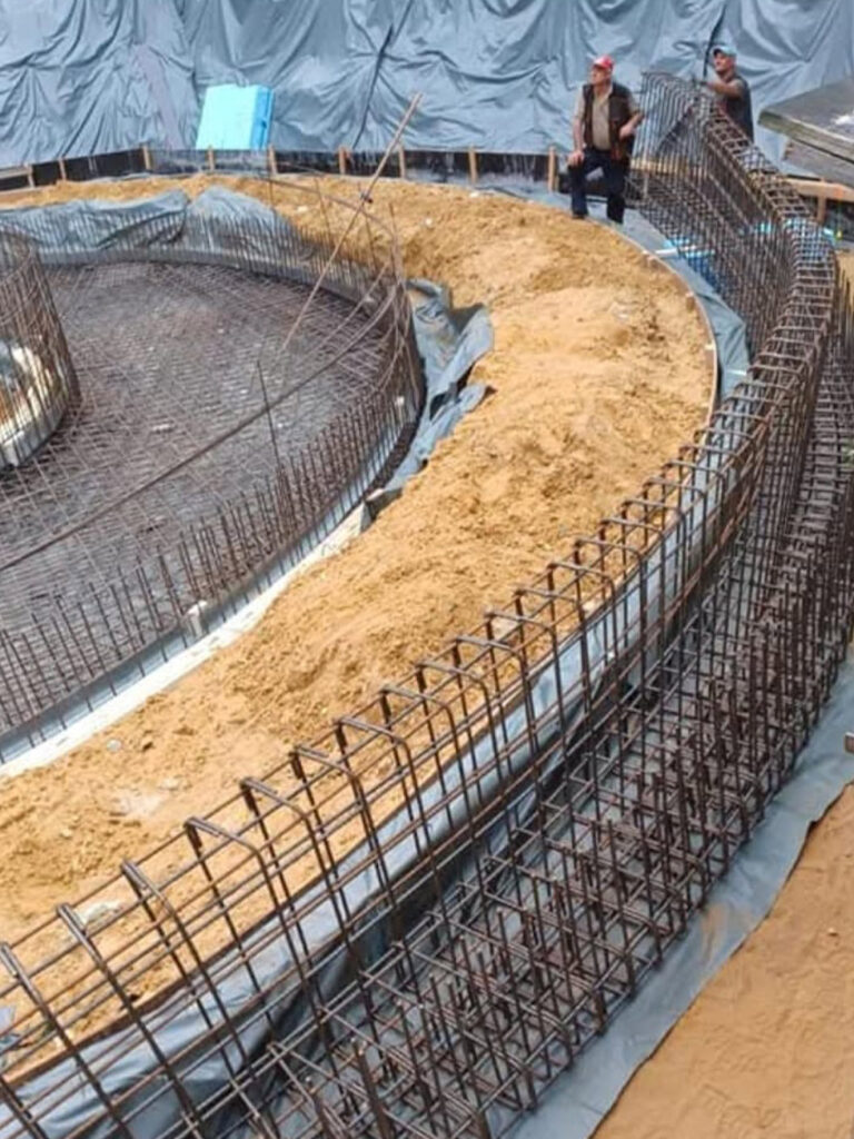 construction of circular foundation outdoor amphitheatre