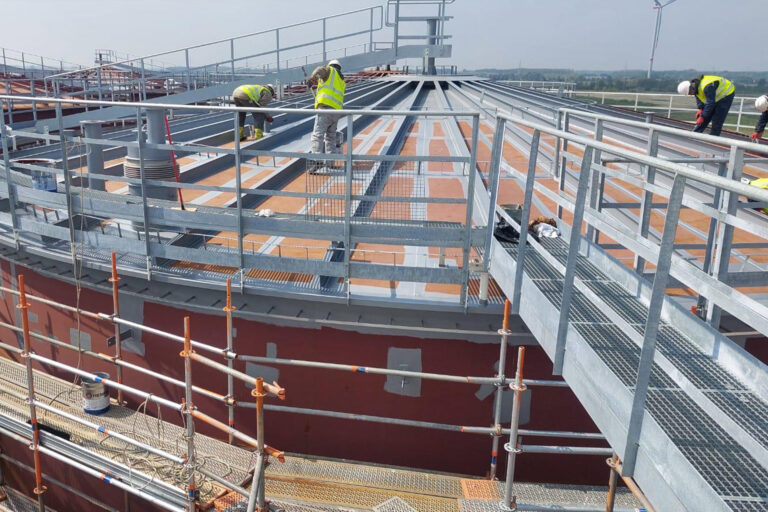 external sandblasting protective coating & scaffolding of storage tank Netherlands