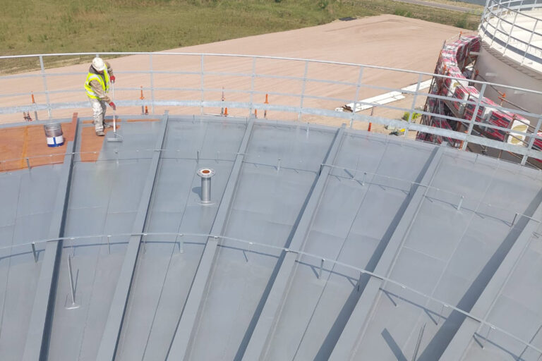 external sandblasting protective coating & scaffolding of storage tank Netherlands