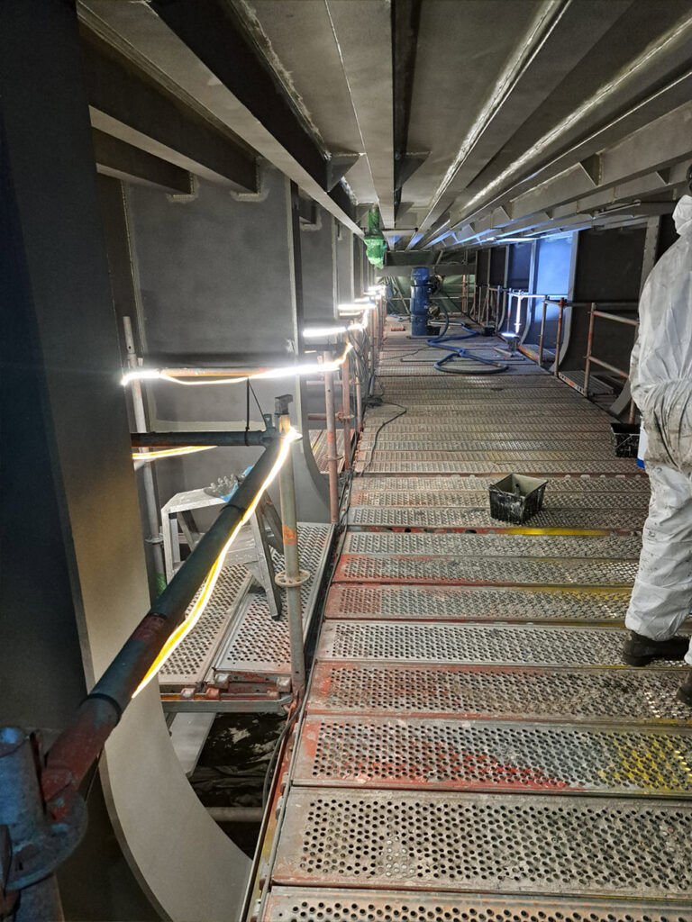 internal tank sandblasting & protective coating-ship repair works