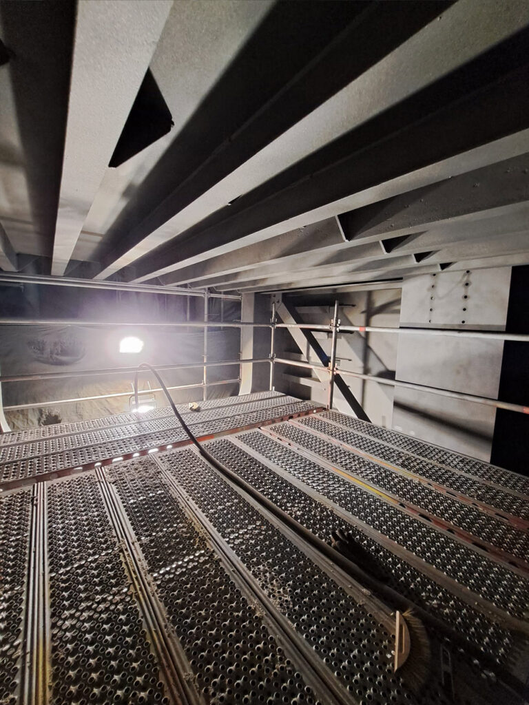 internal tank sandblasting & protective coating-ship repair works
