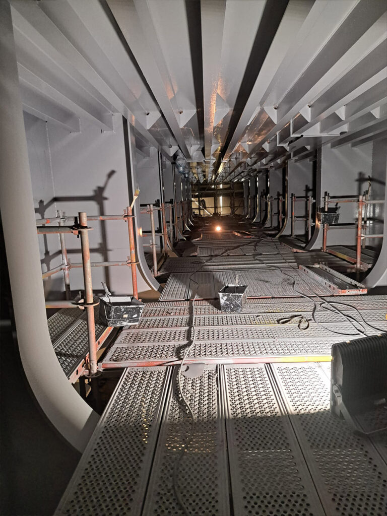 internal tank sandblasting & protective coating-ship repair works