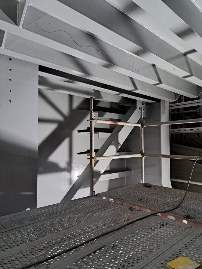 internal tank sandblasting & protective coating-ship repair works